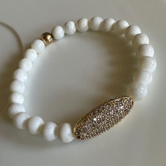 Compressed Shell Stretch Bracelet with Gold Pave Connector - Picture 7 of 9